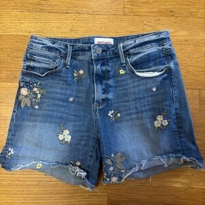 Driftwood Floral Embroidered Lulu 4 1/2” Boho Coastal Cowgirl Western Shorts 28